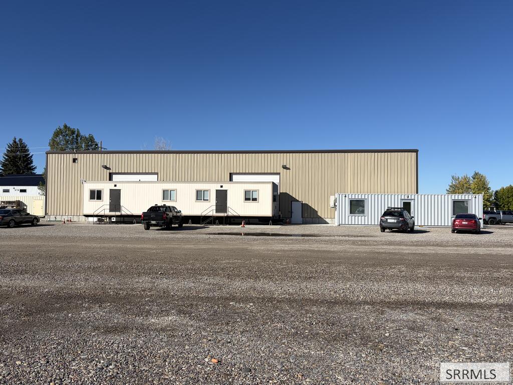 3215 E County Line Road Property Photo 14