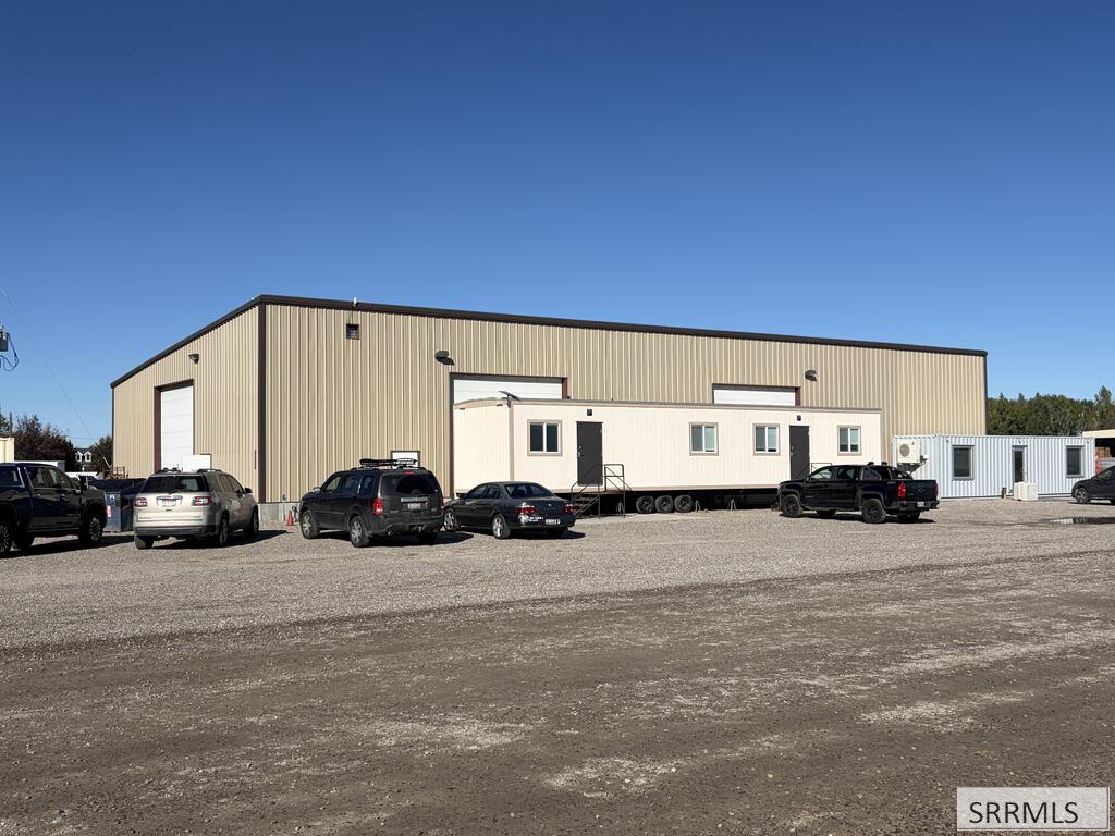 3215 E County Line Road Property Photo 16