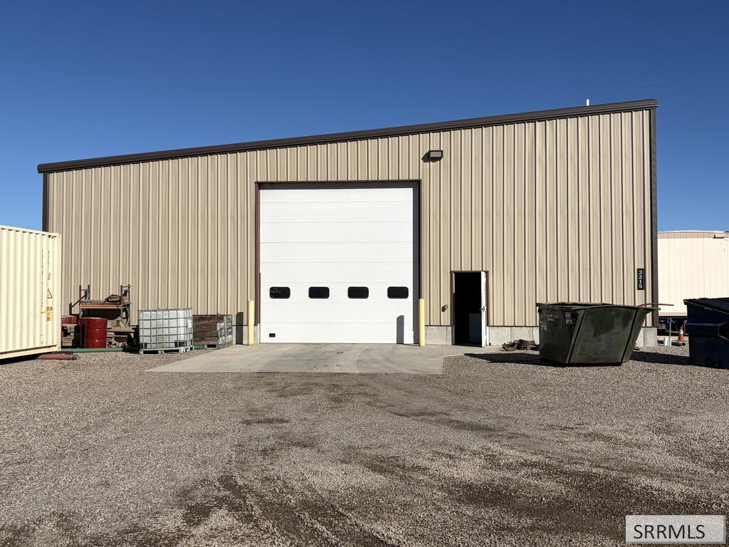 3215 E County Line Road Property Photo 17