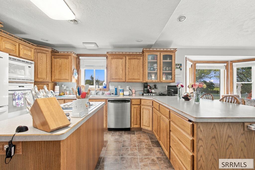 7695 S 15th E Property Photo 10