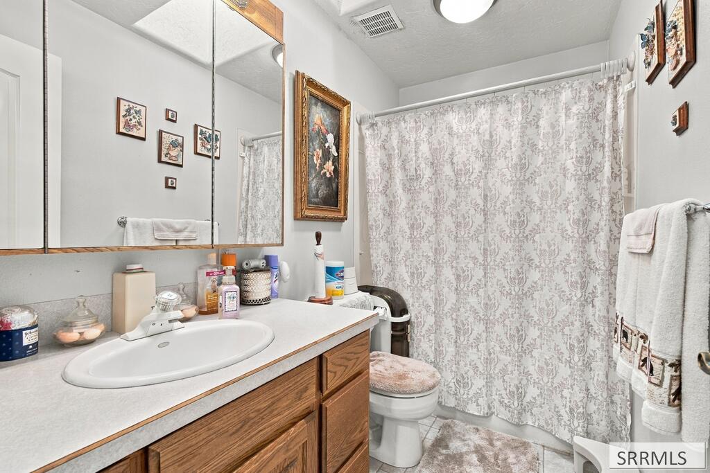 7695 S 15th E Property Photo 23