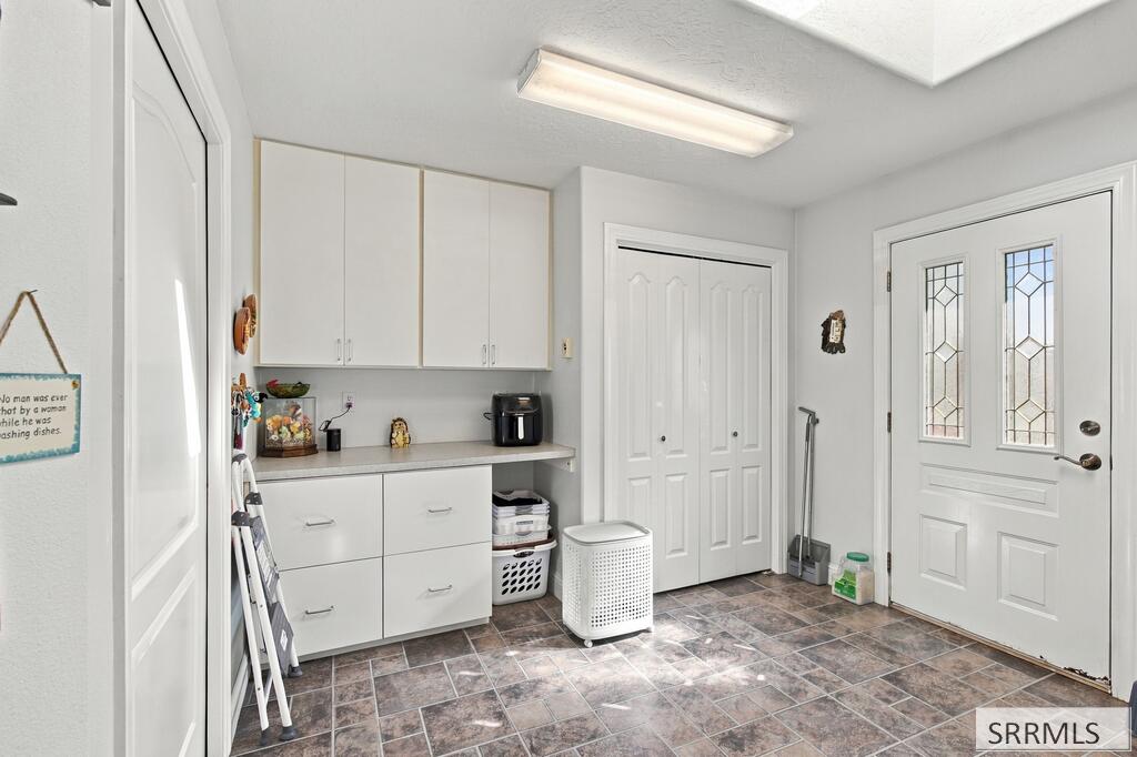 7695 S 15th E Property Photo 24