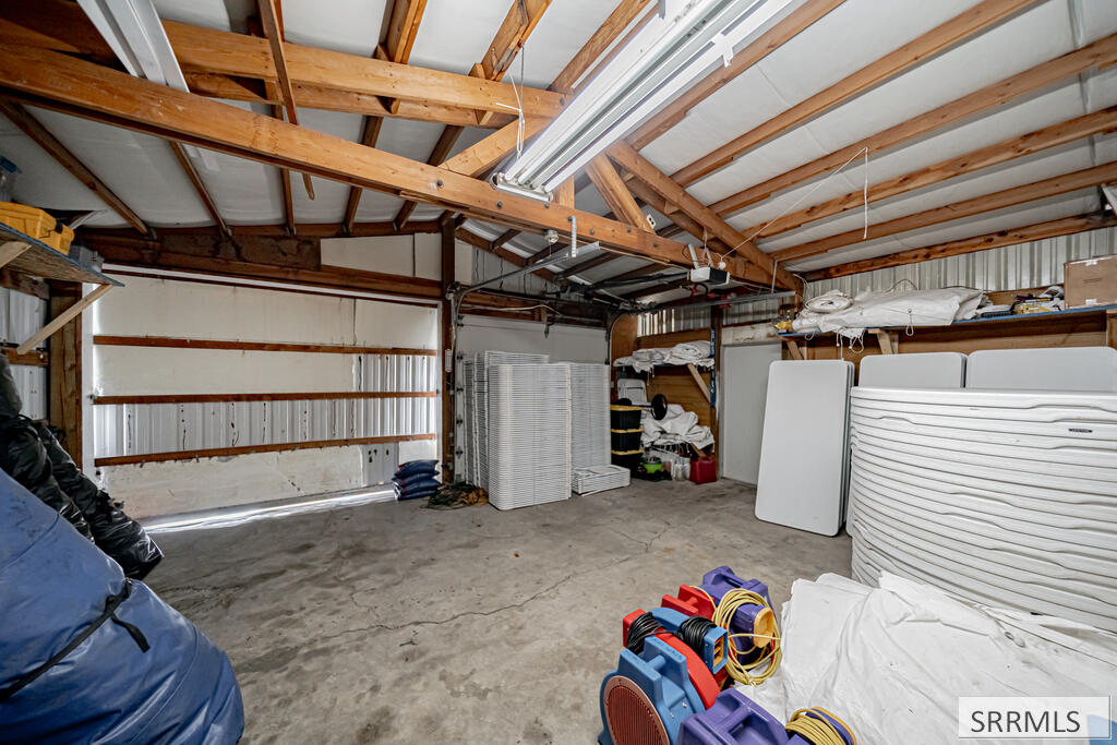 353 N Contor Avenue Property Photo 43