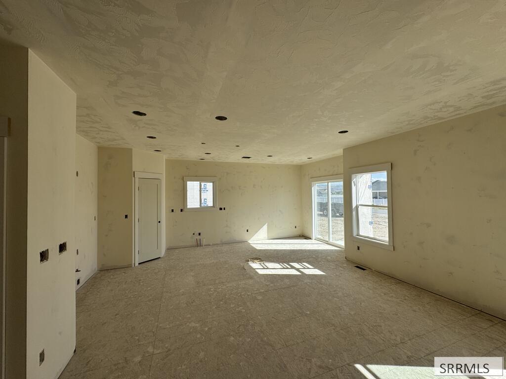 560 Abigail Lane Property Photo 2