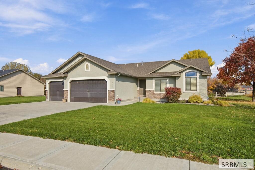 3483 Pheasant Grove Drive Property Photo 3