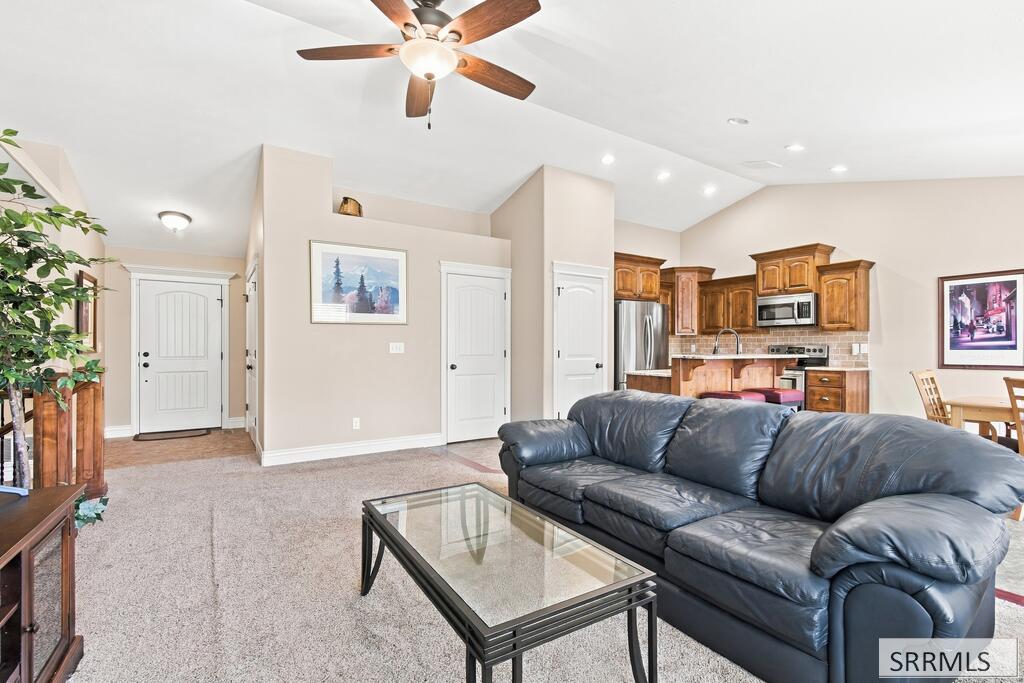 3483 Pheasant Grove Drive Property Photo 6
