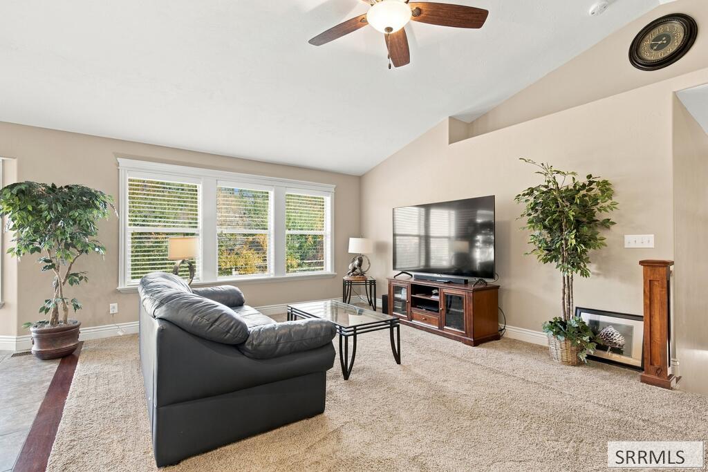 3483 Pheasant Grove Drive Property Photo 7
