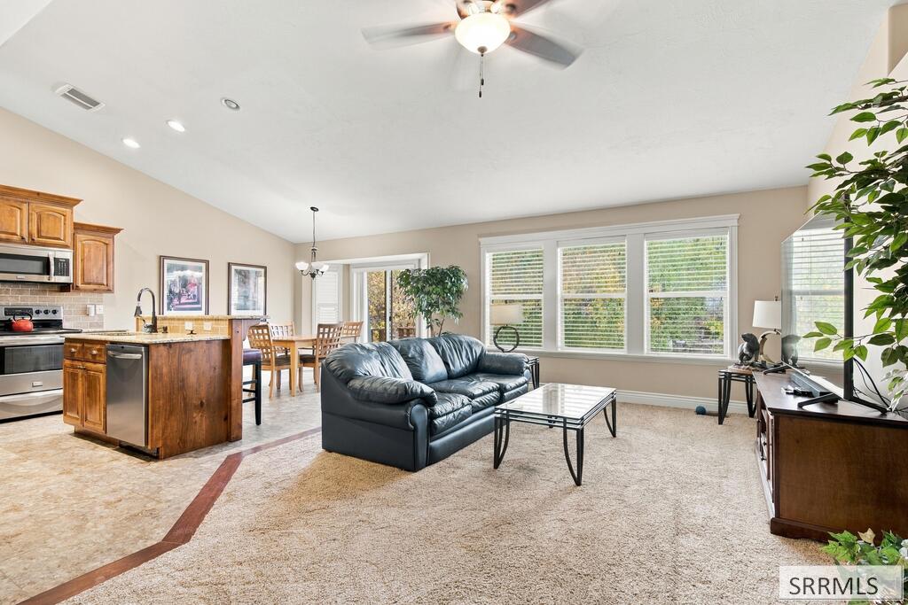 3483 Pheasant Grove Drive Property Photo 9