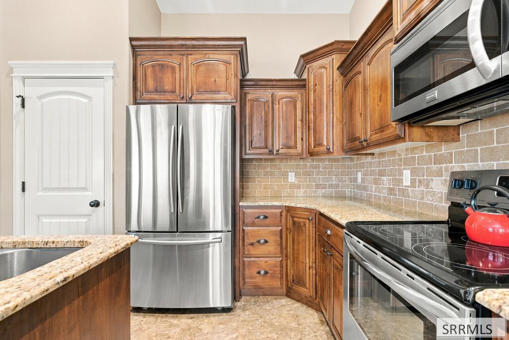 3483 Pheasant Grove Drive Property Photo 11