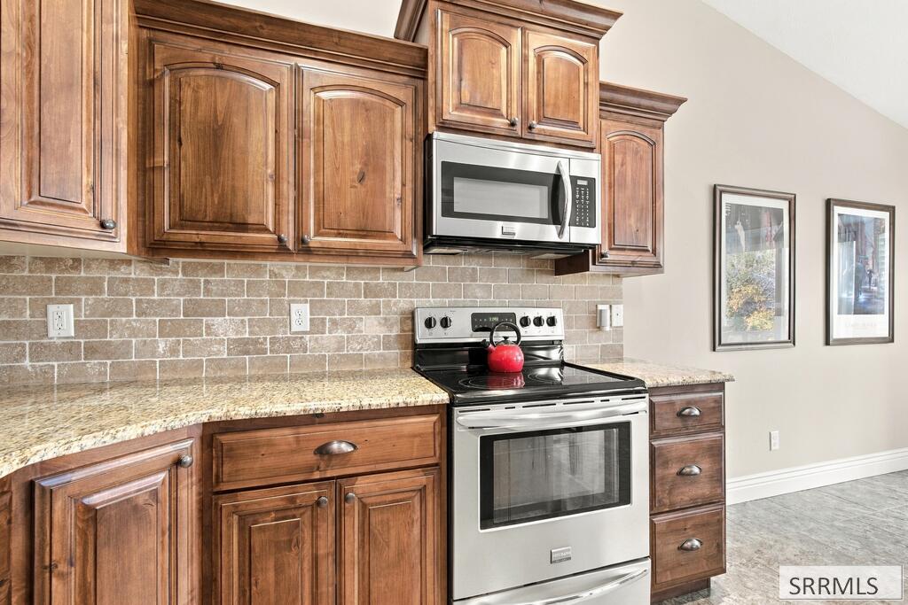 3483 Pheasant Grove Drive Property Photo 13