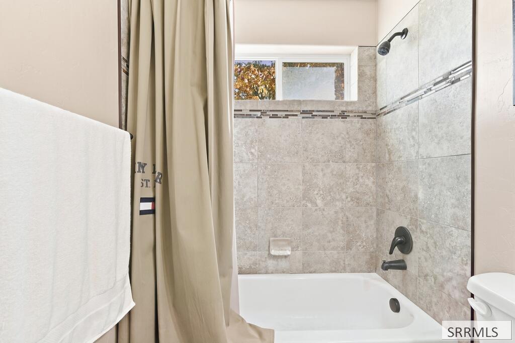 3483 Pheasant Grove Drive Property Photo 27