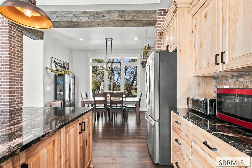 4748 E 100 N Property Photo 15