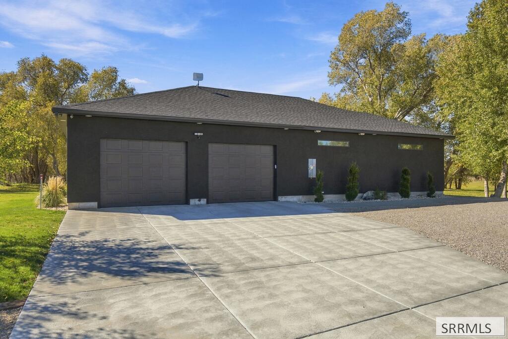 4748 E 100 N Property Photo 40