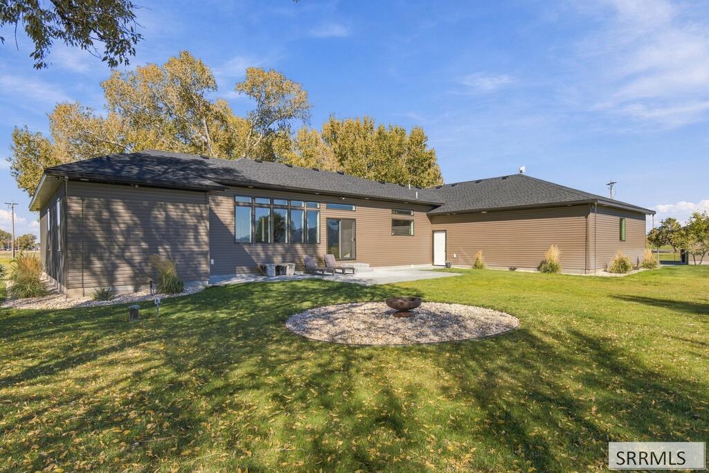 4748 E 100 N Property Photo 43
