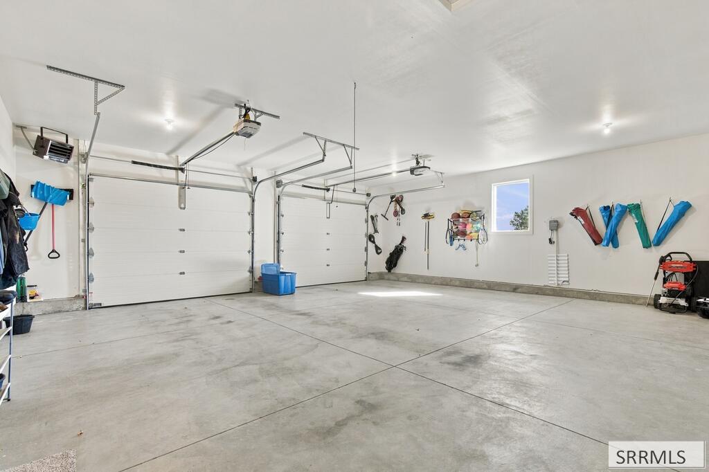 4748 E 100 N Property Photo 44