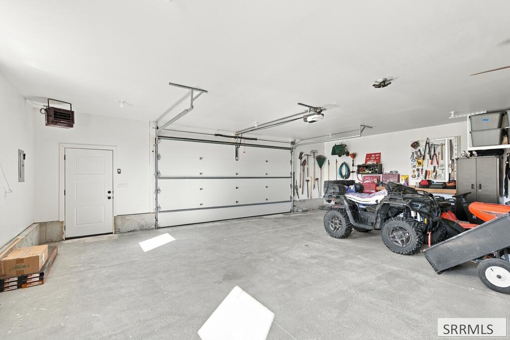 4748 E 100 N Property Photo 46