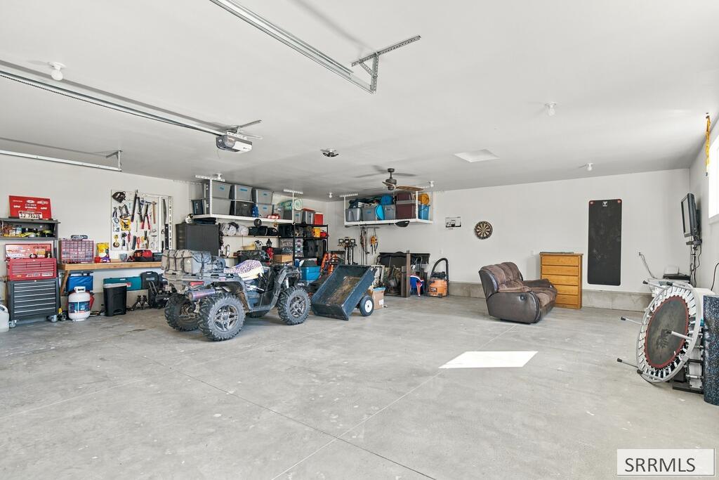 4748 E 100 N Property Photo 47