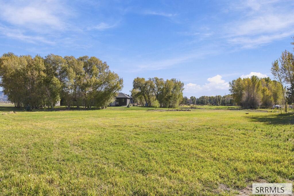 4748 E 100 N Property Photo 51