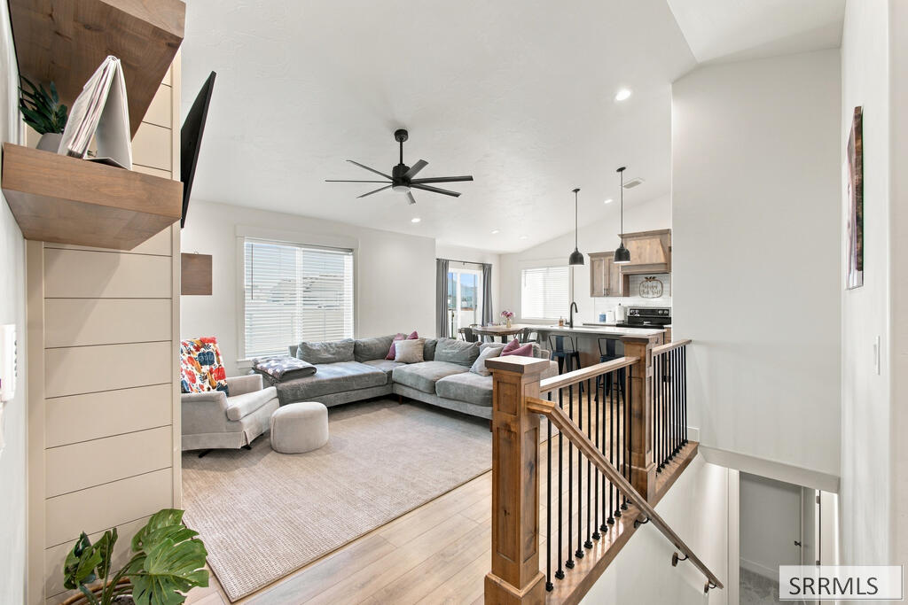 4754 Memory Lane Property Photo 4