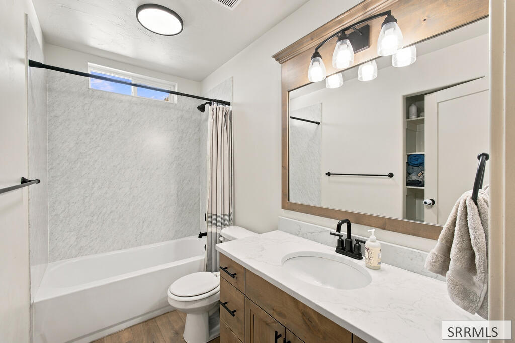 4754 Memory Lane Property Photo 19