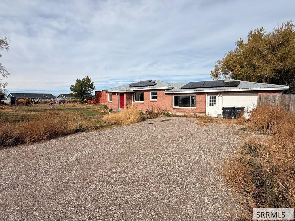 536 W 33 N Property Photo 2