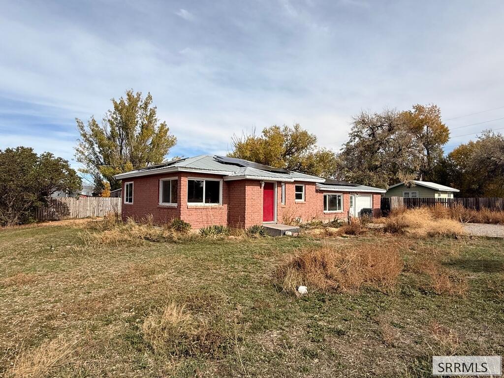 536 W 33 N Property Photo 3