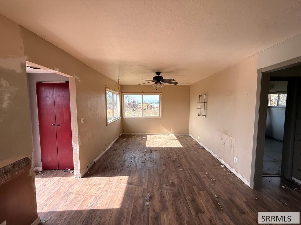 536 W 33 N Property Photo 7