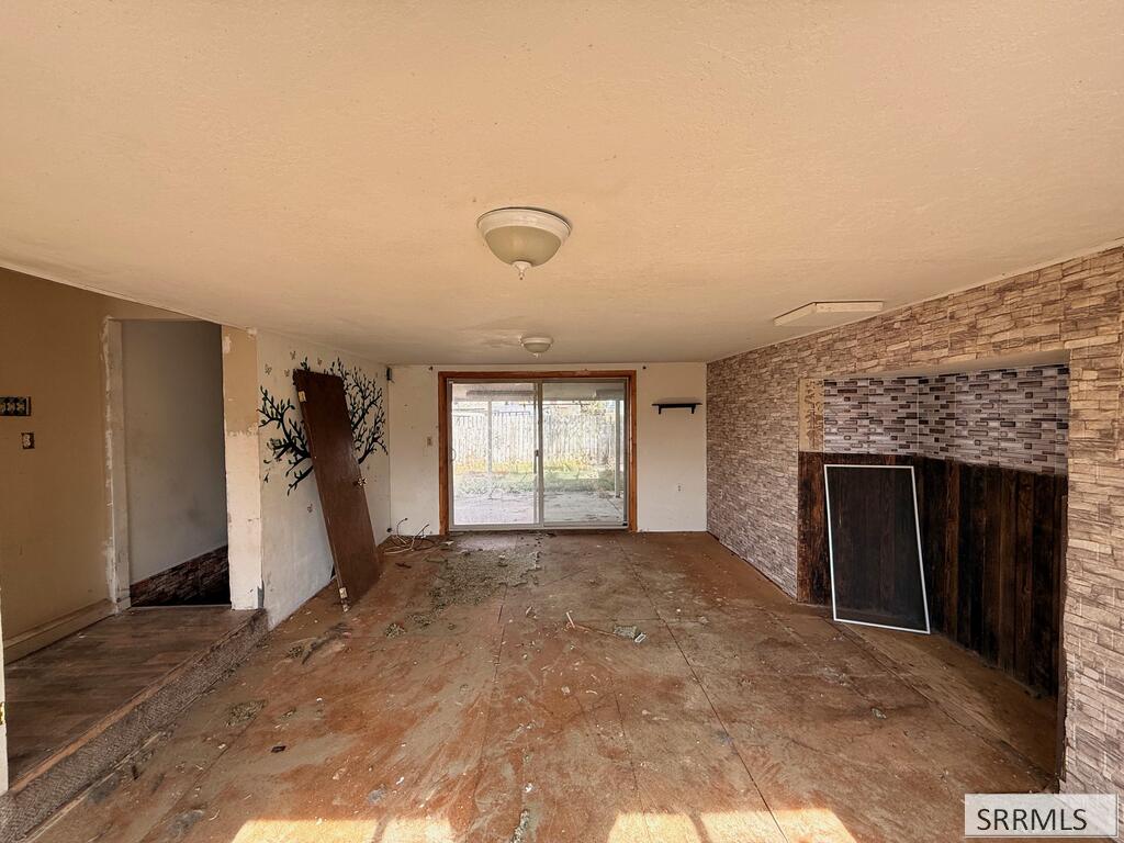 536 W 33 N Property Photo 16