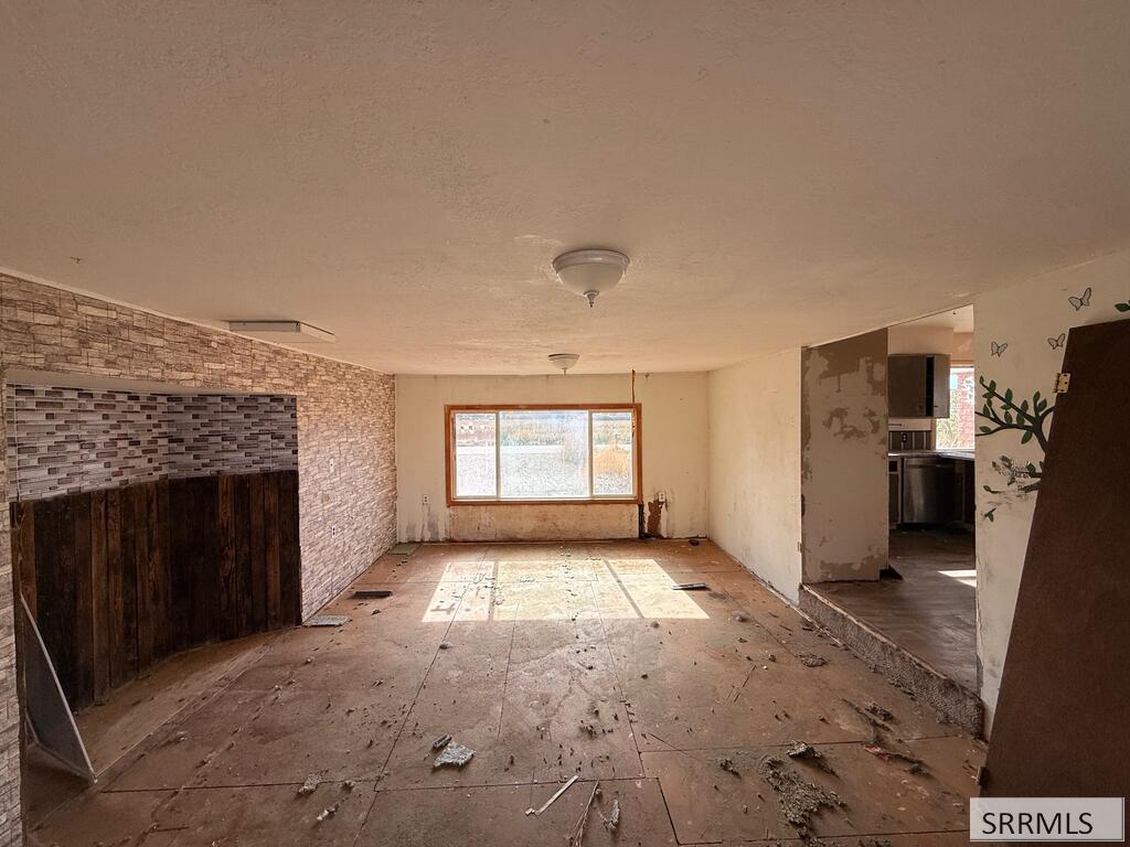 536 W 33 N Property Photo 17
