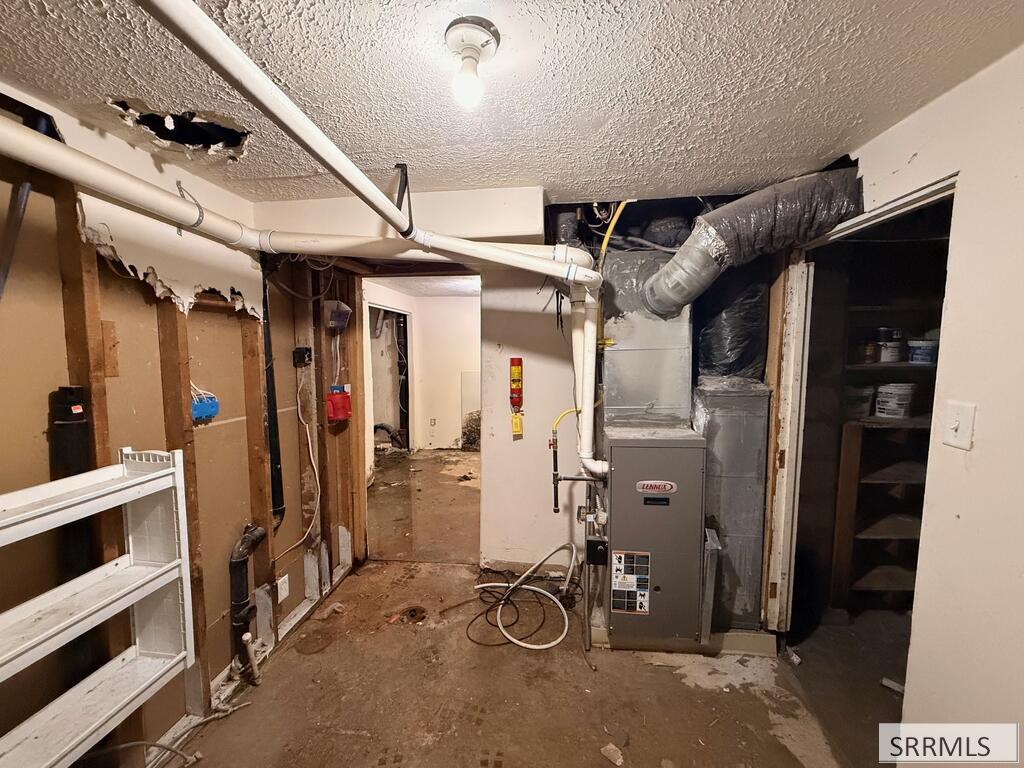 536 W 33 N Property Photo 21