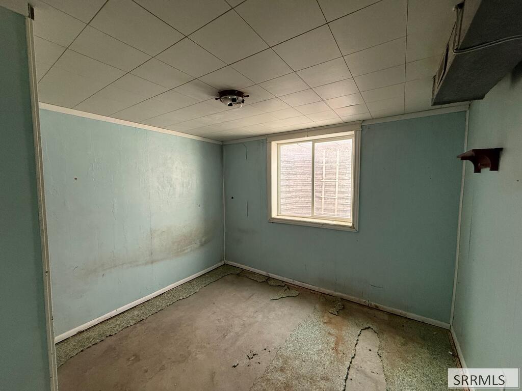 536 W 33 N Property Photo 25