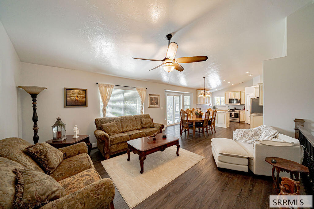3320 W Woodside Drive Property Photo 15