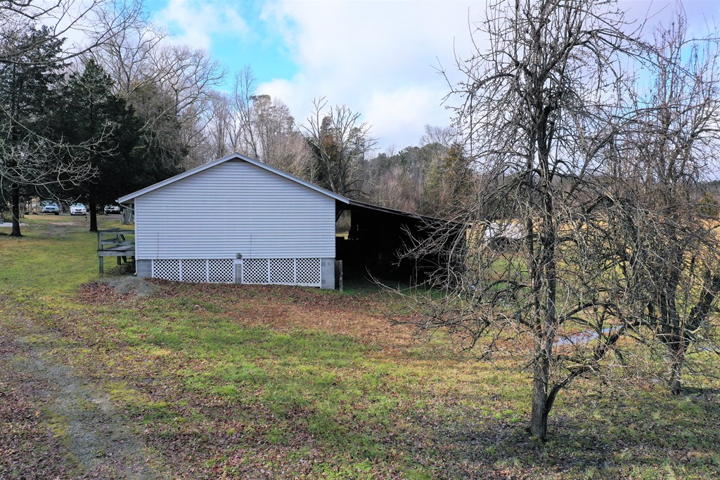 Highway 58 Property Photo 18
