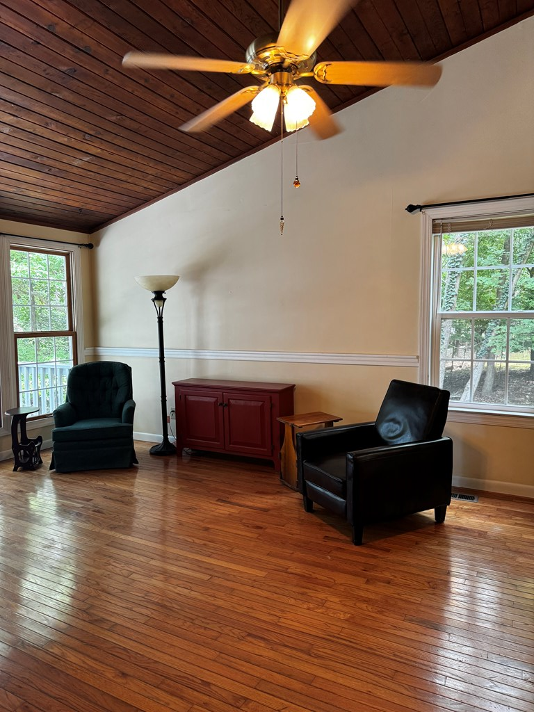 339 Highpoint Boulevard Property Photo 8