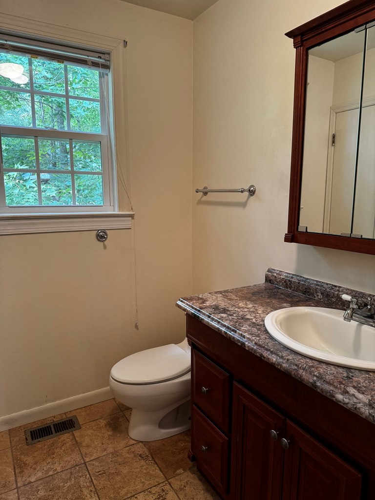 339 Highpoint Boulevard Property Photo 12