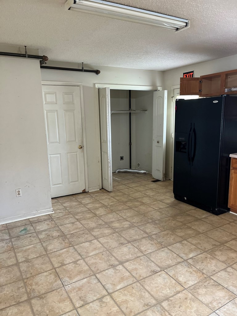 205 Smith Street Property Photo 5