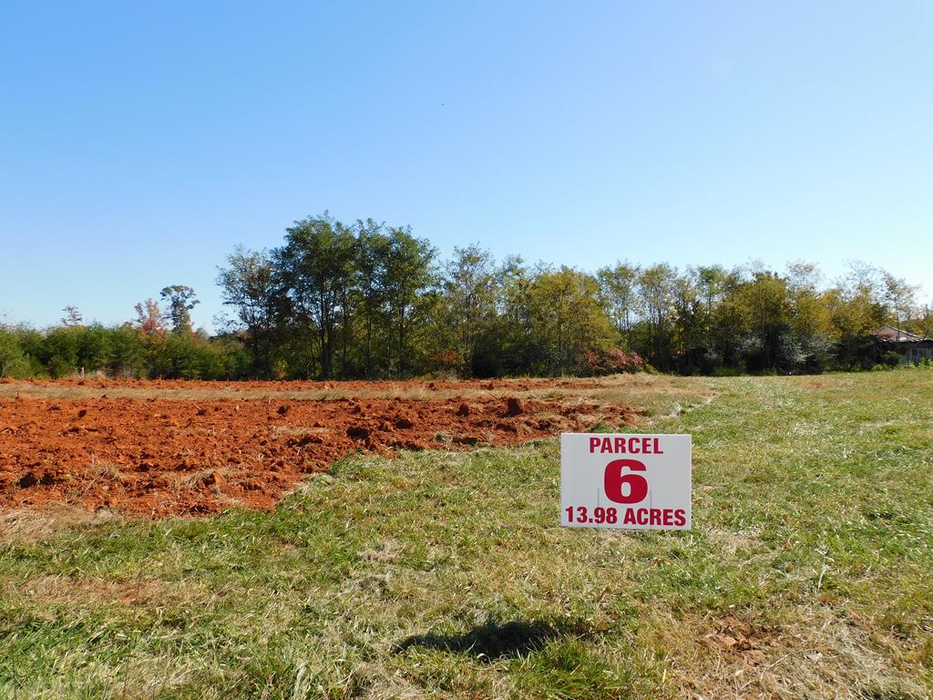 13.98 Strawberry Road Property Photo