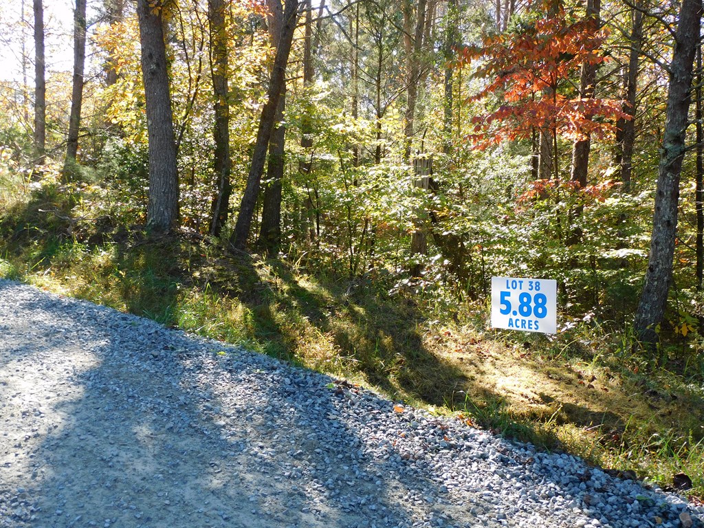5.88 Grassland Drive Property Photo 10