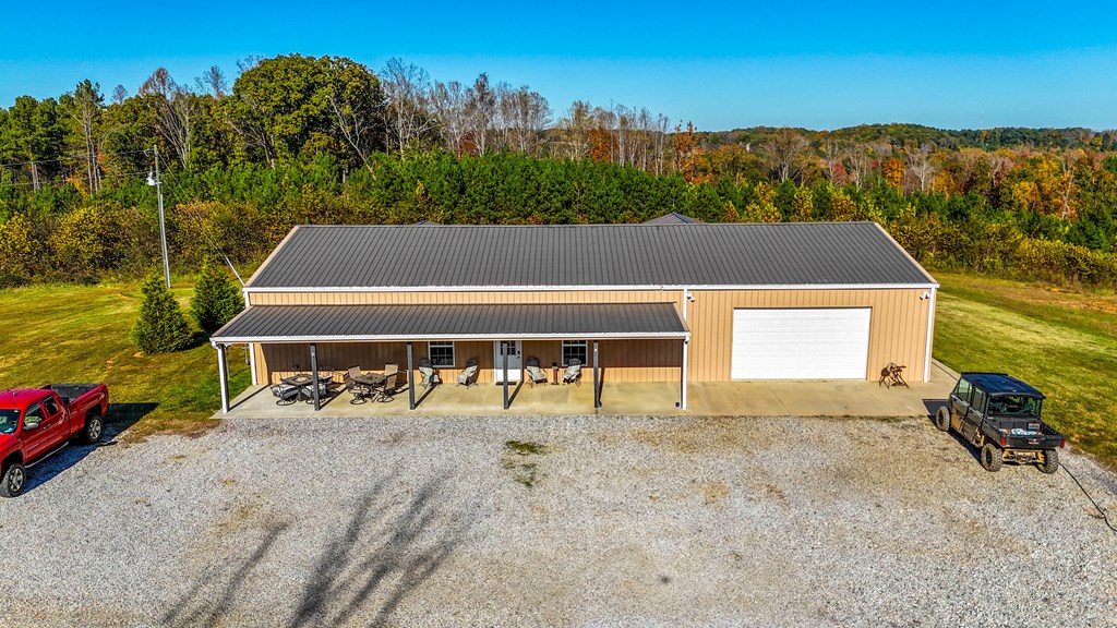 2052 Twenty-two Road Property Photo 2
