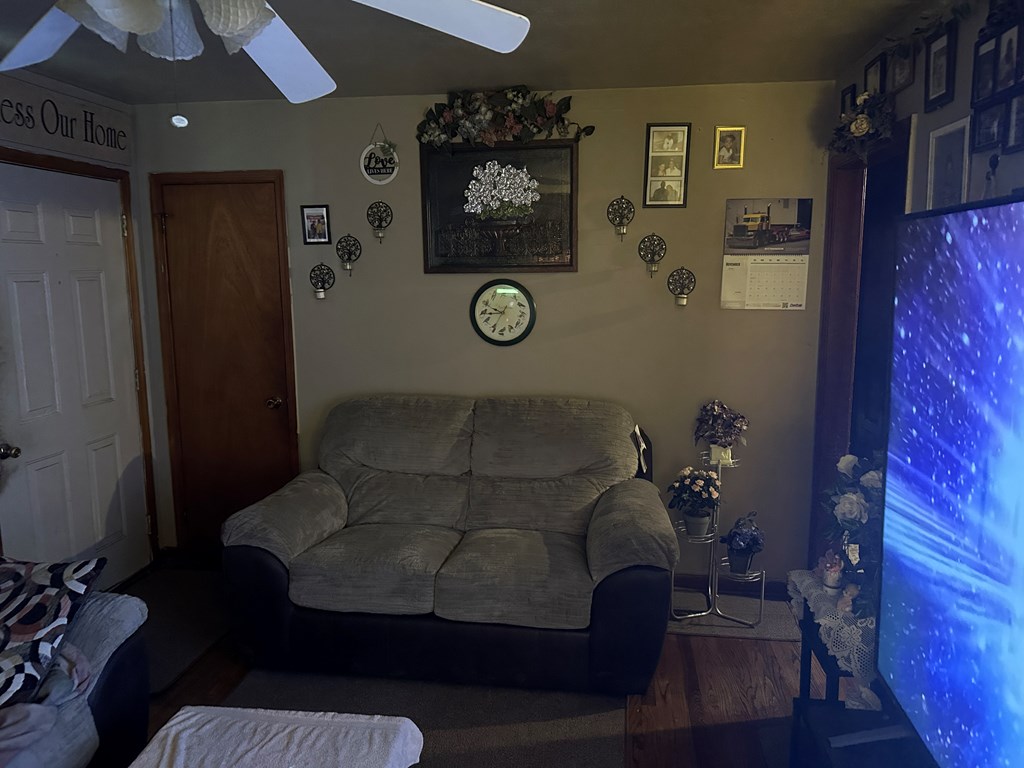 1521 Bruceville Road Property Photo 6