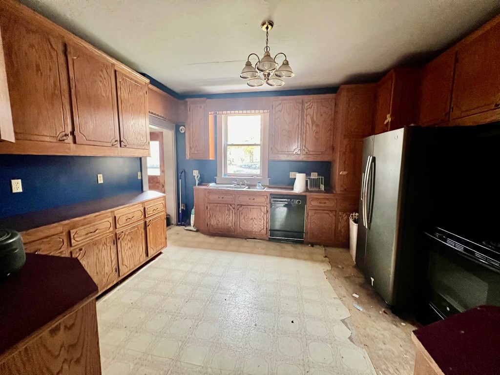 735 Marshall Avenue Property Photo 5