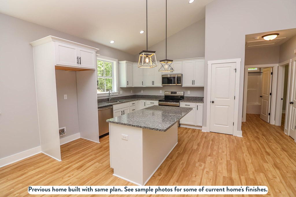 3877 Evans Creek Road Property Photo 2