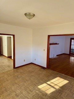 124 College Street Property Photo 7