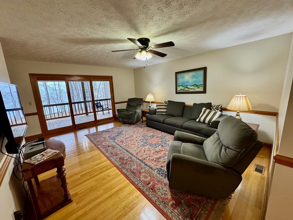 75 Roanoke Court Property Photo 10