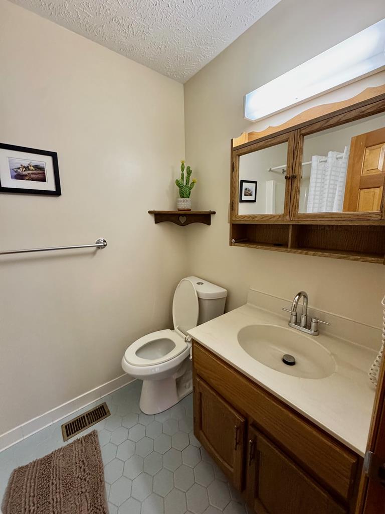 75 Roanoke Court Property Photo 17