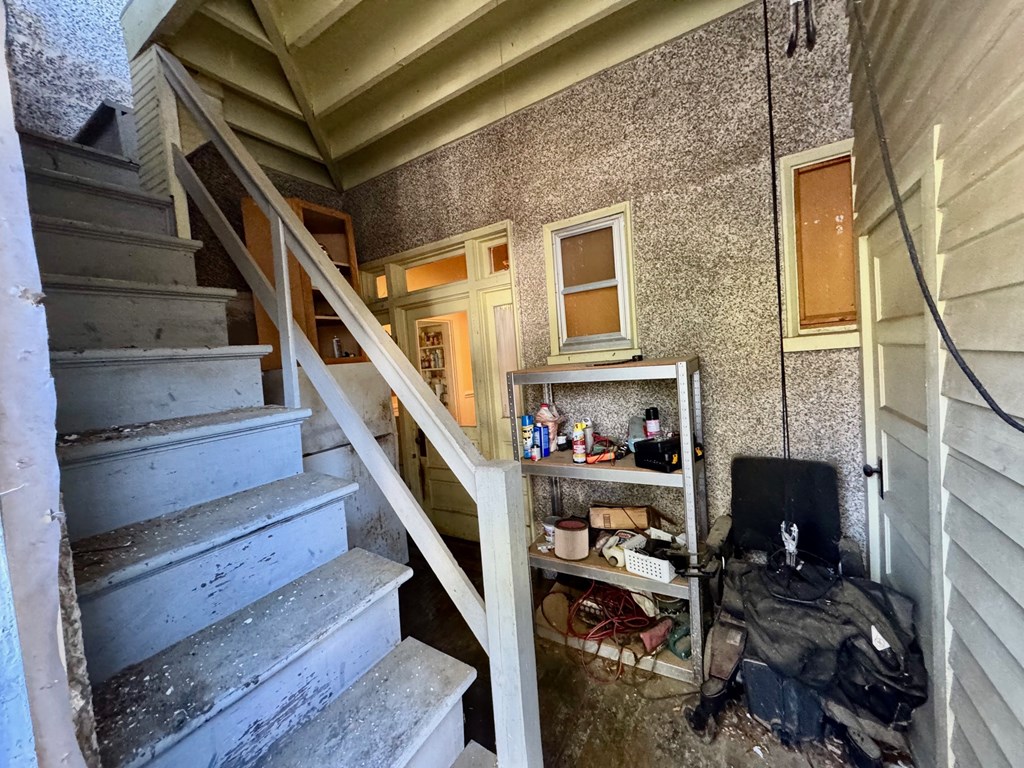 906 Virginia Avenue Property Photo 35