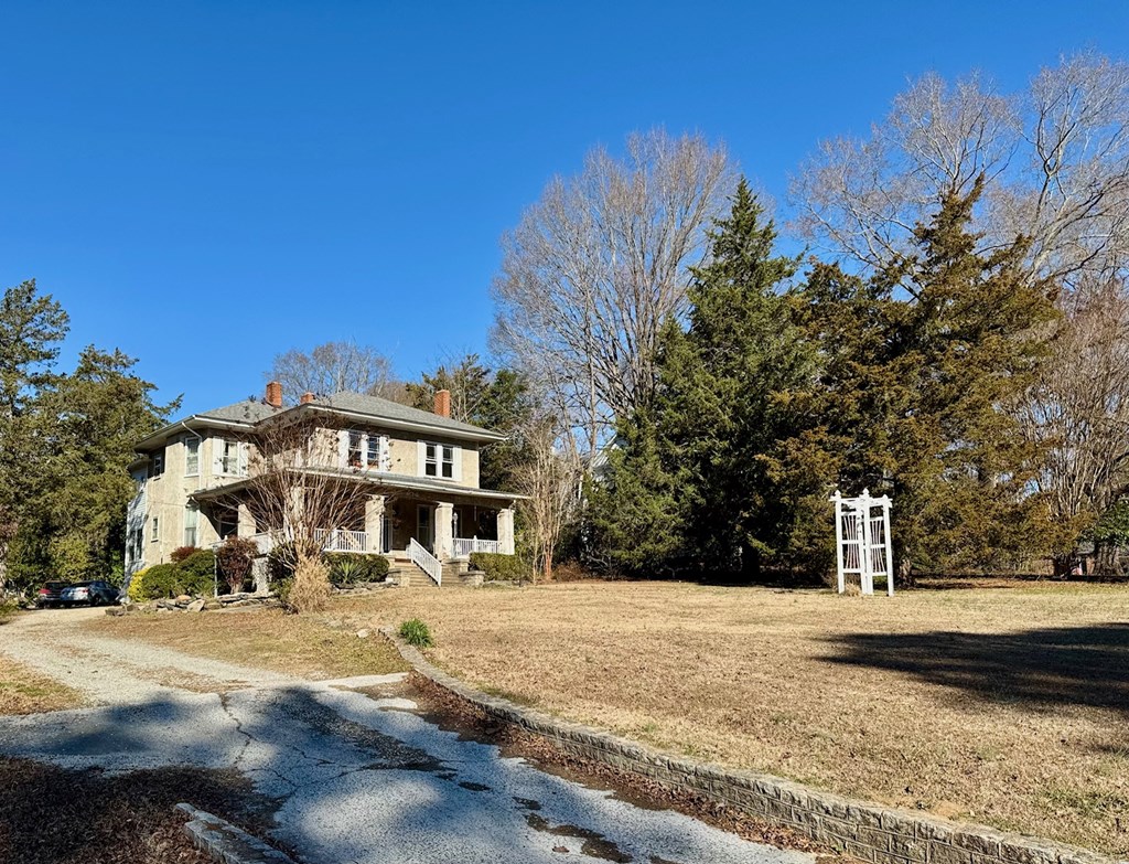 906 Virginia Avenue Property Photo 44