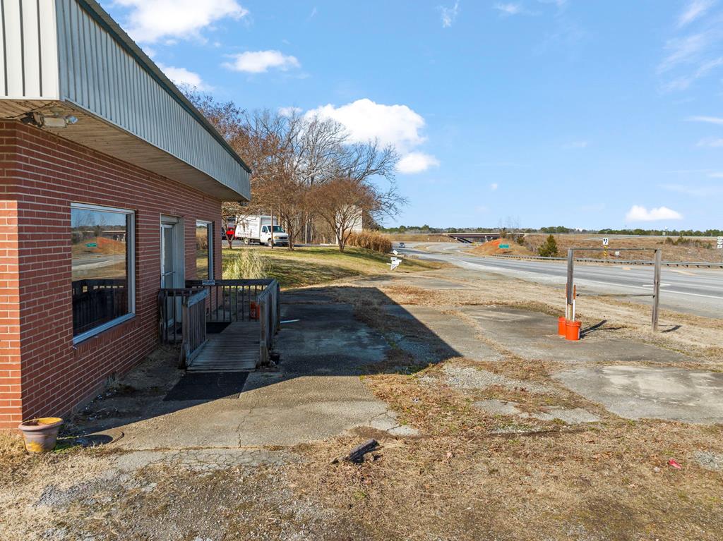 11256 Highway 15 South Property Photo 4