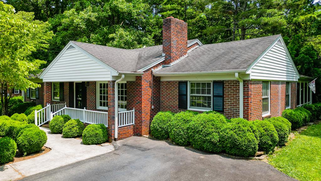 1088 Golf Course Road Property Photo 1