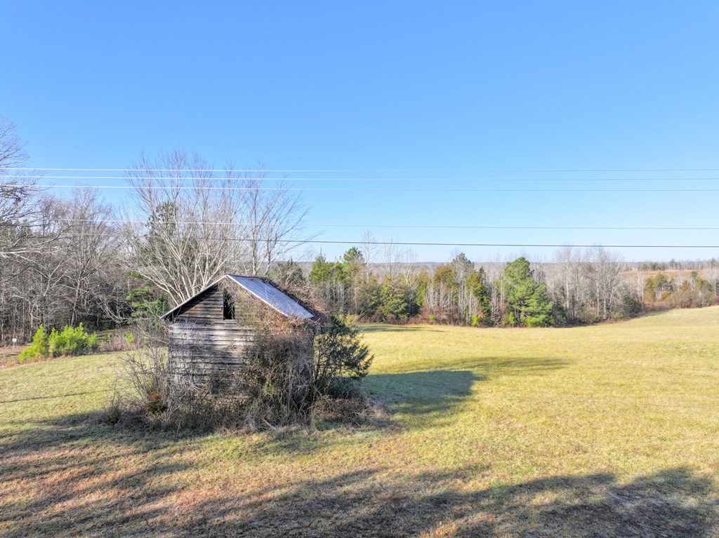 00 Highway 660 Property Photo 4